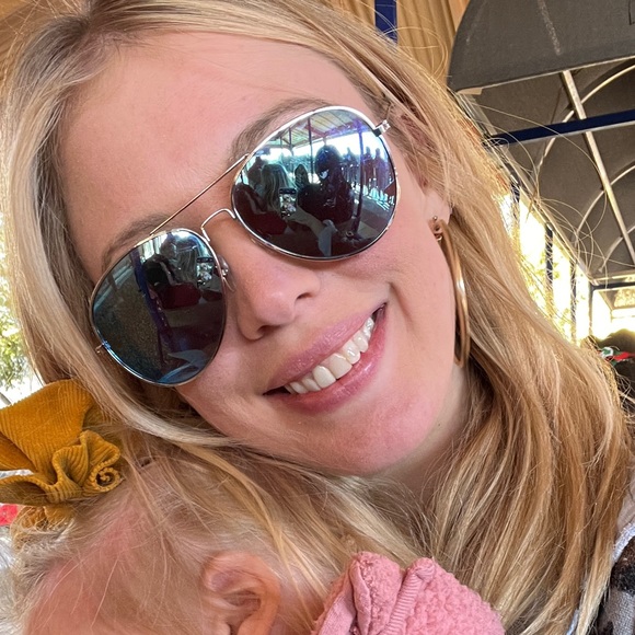 Meet your Posher, Lacy - Picture 1 of 1